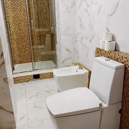 Arcadia Great 2-bedroom Апартаменти
