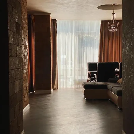 Arcadia Great 2-bedroom Апартаменти *